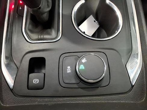 Used 2019 Chevrolet Traverse LT image 20