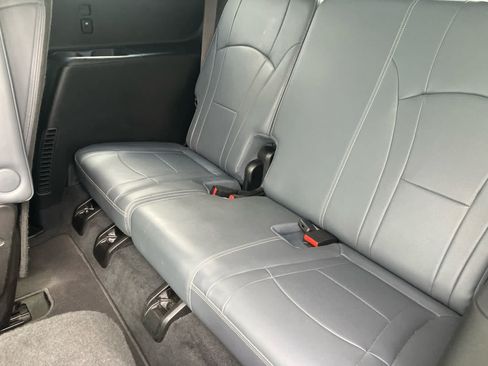 Used 2021 Buick Enclave Premium w/ Sun and Sites Package AWD/4WD image 41
