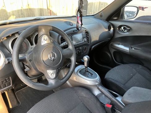 Used 2016 Nissan Juke S FWD image 6