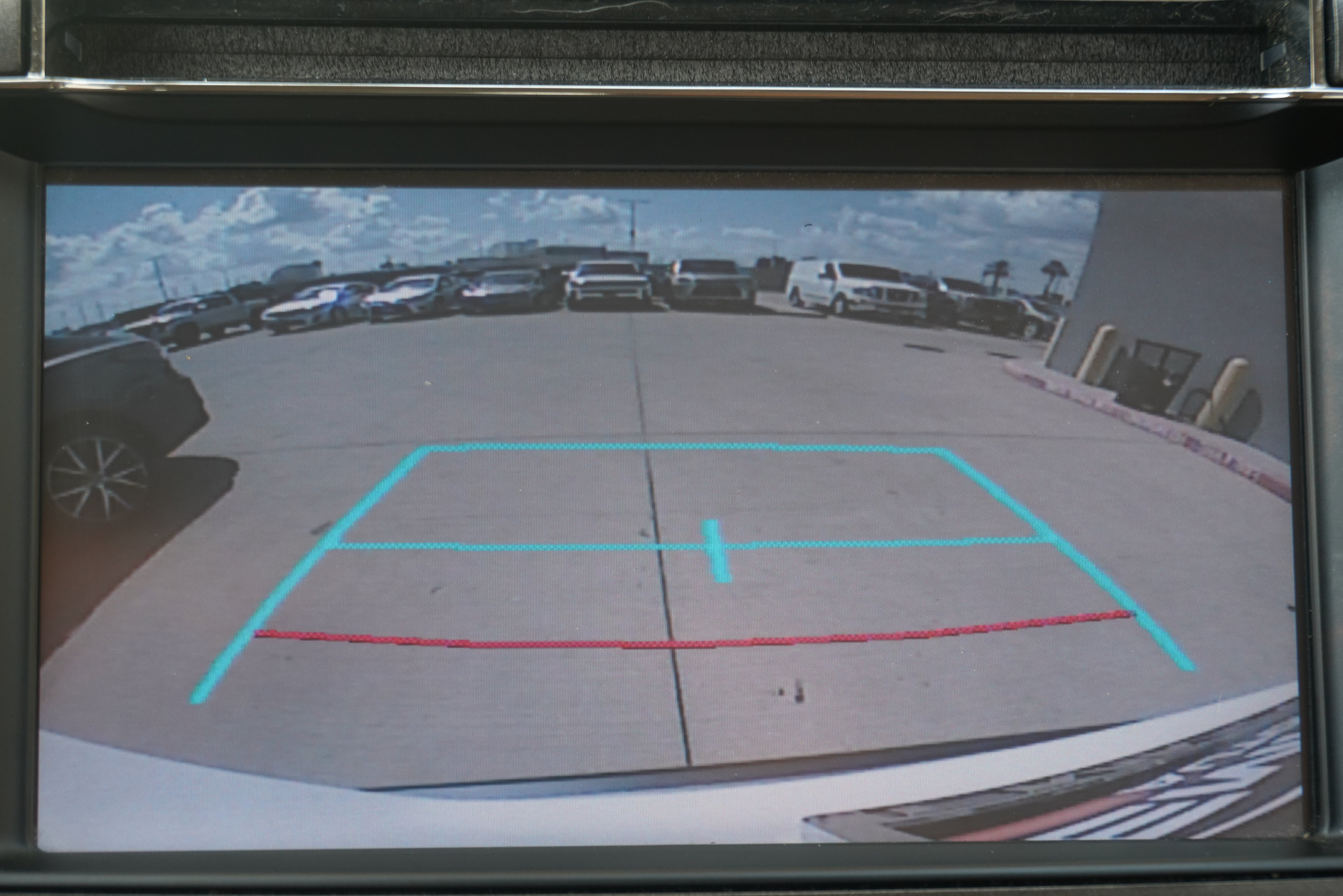 Used 2015 Toyota RAV4 XLE FWD image 18