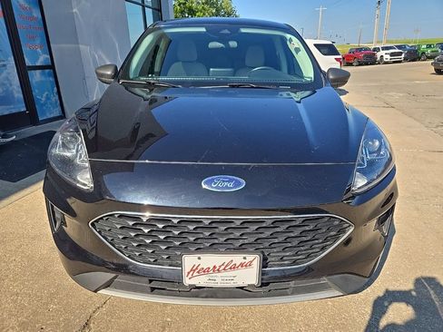 Used 2022 Ford Escape SE w/ Convenience Package FWD image 16