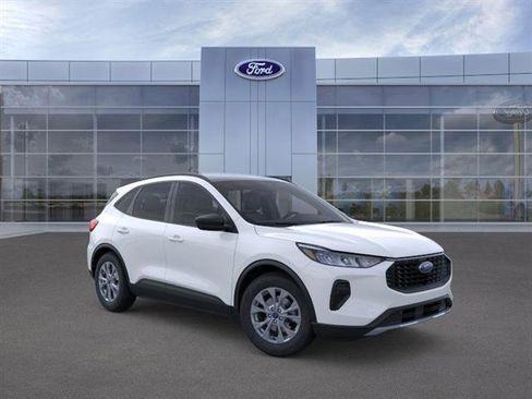 New 2025 Ford Escape Active w/ Active Premium Tech Pack image 7