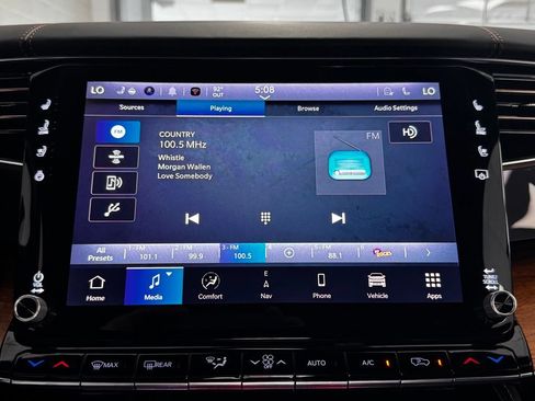 Certified 2022 Jeep Grand Wagoneer Series III AWD/4WD image 20