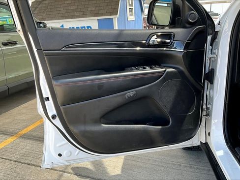 Used 2019 Jeep Grand Cherokee Trailhawk image 22