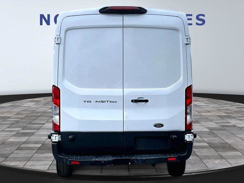 Used 2018 Ford Transit 250 148 Medium Roof image 5