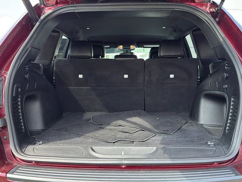 Used 2021 Jeep Grand Cherokee Laredo X image 29