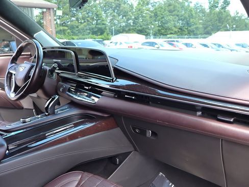 Used 2021 Cadillac Escalade ESV Sport Platinum w/ LPO, ONYX Package AWD/4WD image 32