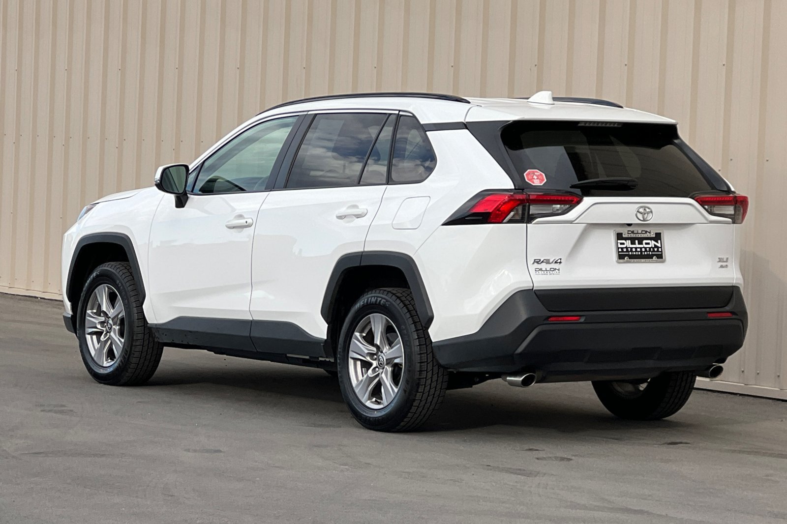 Used 2025 Toyota RAV4 XLE AWD/4WD image 9