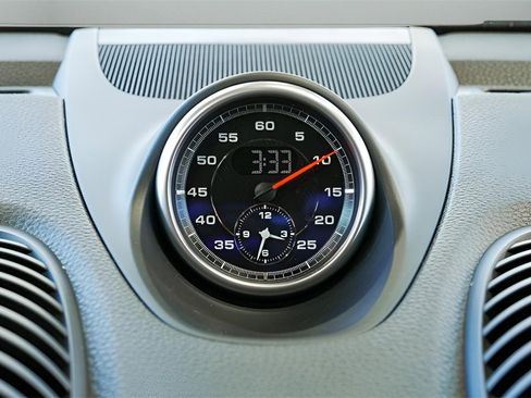 Used 2018 Porsche 718 Cayman GTS image 33