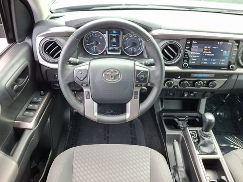 Used 2023 Toyota Tacoma SR5 AWD/4WD image 11
