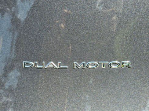 Used 2023 Tesla Model Y Long Range AWD/4WD image 31