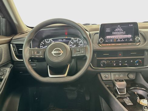 Used 2023 Nissan Rogue S AWD/4WD image 18