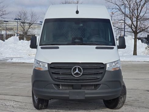 Used 2025 Mercedes-Benz Sprinter 2500 image 8