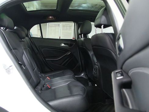 Certified 2019 Mercedes-Benz GLA 250 4MATIC image 24