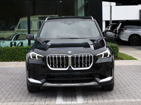 Used 2025 BMW X1 xDrive28i image 3