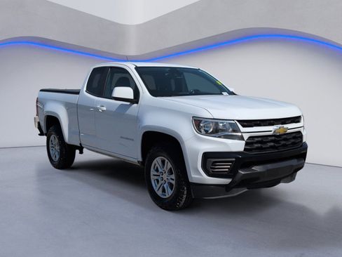 Used 2021 Chevrolet Colorado LT w/ Fleet Safety Package image 9