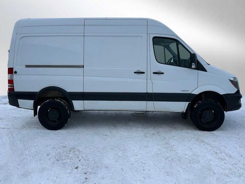 Used 2016 Freightliner Sprinter 2500 image 2
