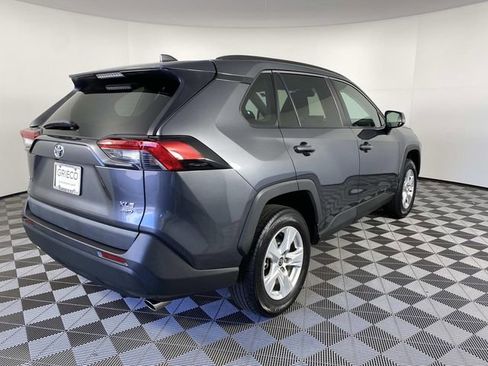 Used 2021 Toyota RAV4 XLE w/ Convenience Package AWD/4WD image 9