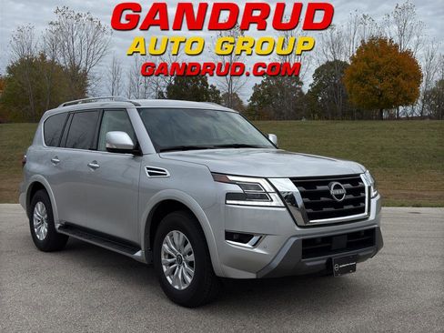 Used 2024 Nissan Armada SV image 1