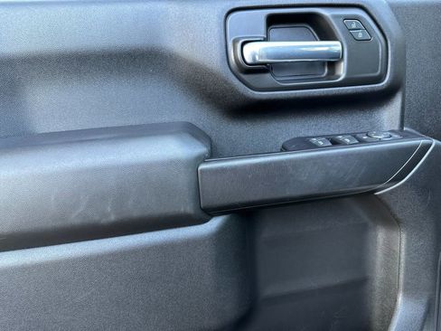 Used 2022 Chevrolet Silverado 2500 Custom w/ Custom Convenience Package image 10