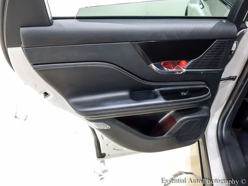 Used 2021 Lincoln Corsair Base AWD w/ Premium Package image 29