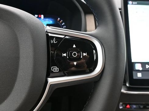 New 2026 Volvo XC90 B6 Plus w/ Protection Package Premier AWD/4WD image 25
