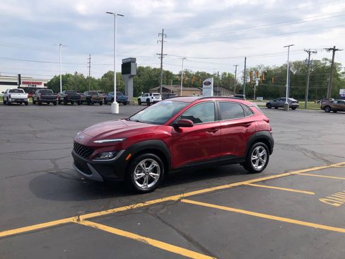 Certified 2023 Hyundai Kona SEL w/ Cargo Package AWD/4WD image 4