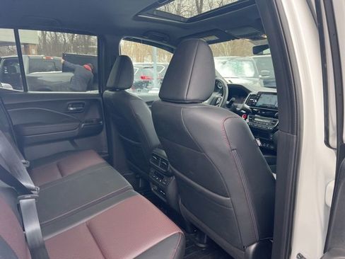 Used 2024 Honda Ridgeline Black Edition image 23