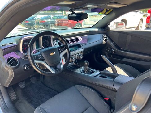 Used 2012 Chevrolet Camaro SS RWD image 10