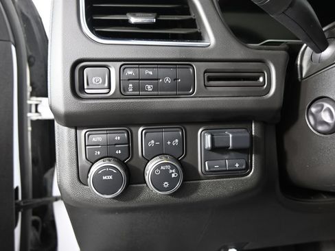 Used 2024 Chevrolet Tahoe RST w/ Luxury Package AWD/4WD image 25