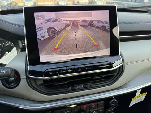 New 2026 Jeep Compass Limited image 13