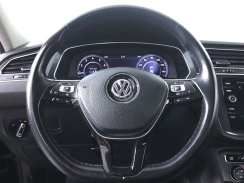 Used 2019 Volkswagen Tiguan SEL w/ 3rd Row Seat Package AWD/4WD image 11