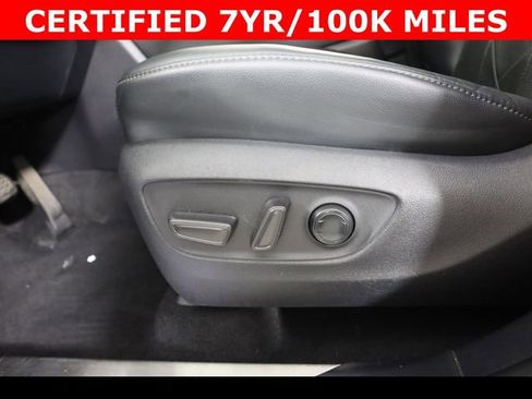 Used 2021 Toyota Highlander Platinum AWD/4WD image 19