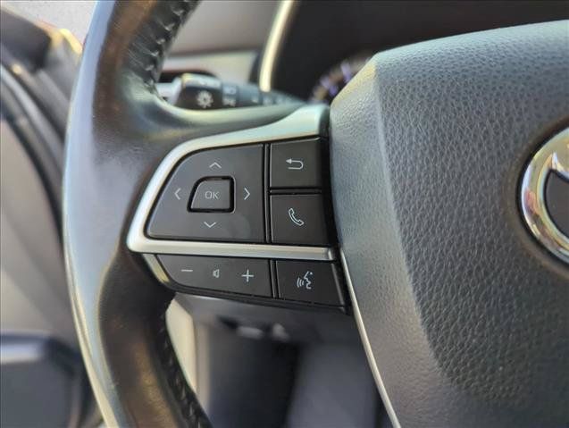 Used 2022 Toyota Highlander XLE AWD/4WD image 17