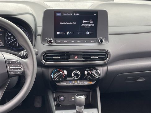 Used 2023 Hyundai Kona SEL image 14