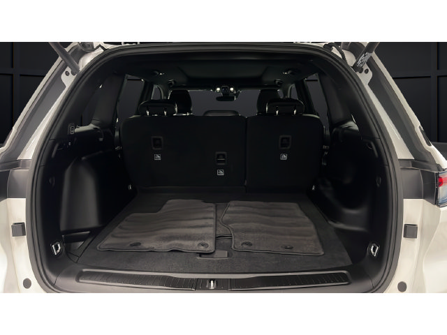 Certified 2025 Jeep Grand Cherokee Limited w/ Luxury Tech Group II AWD/4WD image 26