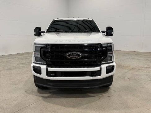 Used 2022 Ford F250 Lariat w/ Black Appearance Package AWD/4WD image 3