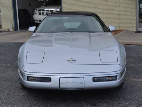 Used 1996 Chevrolet Corvette Coupe RWD image 3
