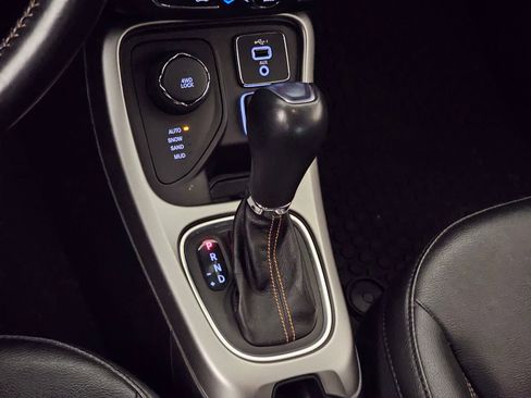 Used 2021 Jeep Compass Latitude w/ Convenience Group AWD/4WD image 10