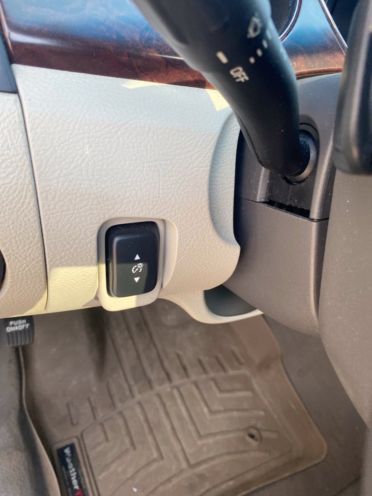Used 2010 Ford Taurus Limited FWD image 16
