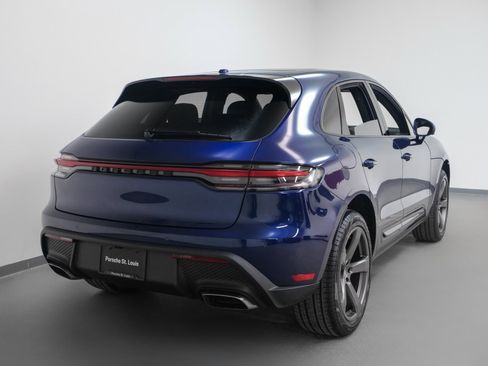 Used 2025 Porsche Macan image 9