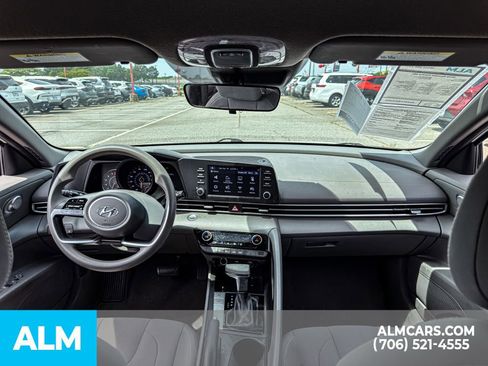 Used 2023 Hyundai Elantra SEL FWD image 14