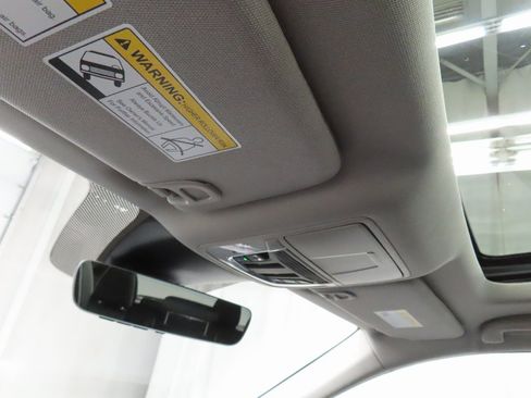 Used 2023 Acura MDX SH-AWD w/ Advance Package image 20