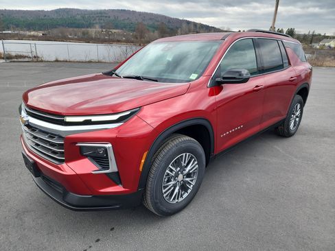 New 2026 Chevrolet Traverse LT image 4