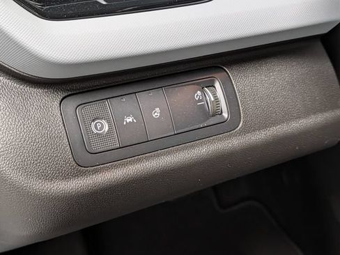 New 2027 Chevrolet Bolt LT w/ Comfort Package FWD image 15