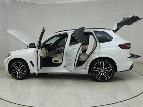 Used 2023 BMW X5 M50i w/ Executive Package image 77
