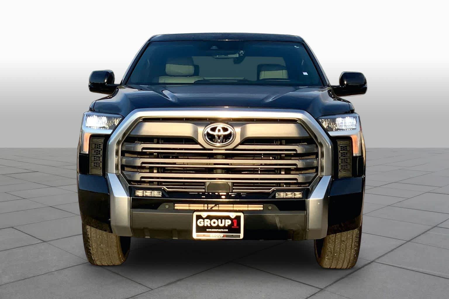 Used 2025 Toyota Tundra Limited AWD/4WD image 4