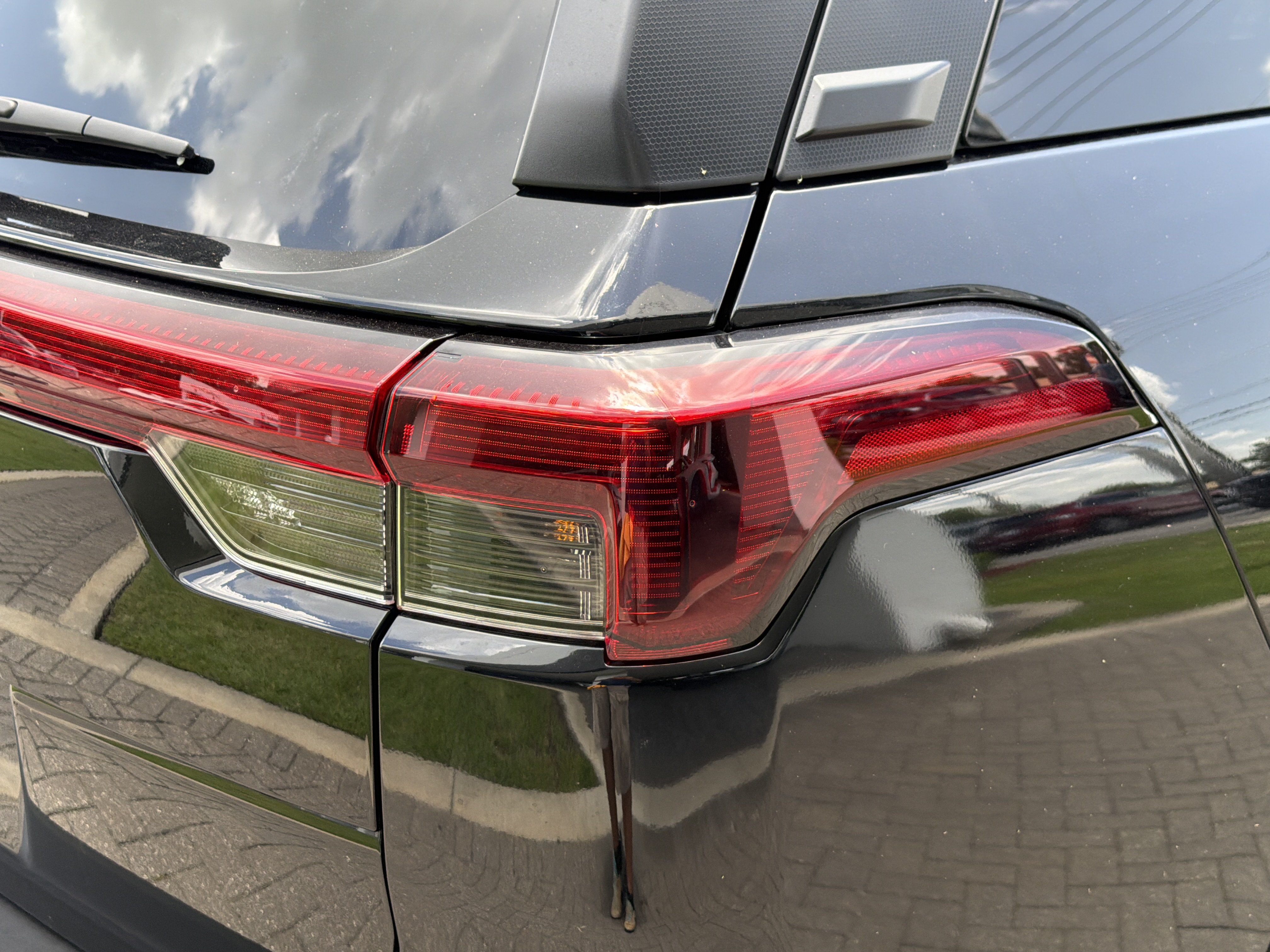 New 2026 Subaru Outback Limited AWD/4WD image 11