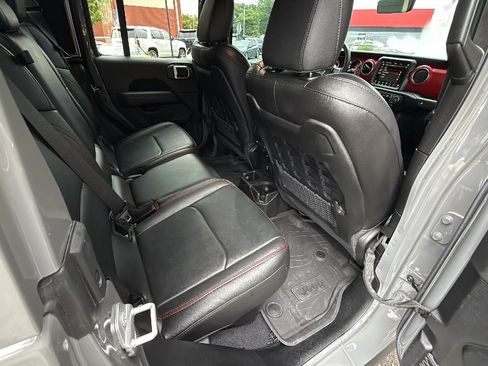 Used 2023 Jeep Gladiator Rubicon w/ LED Lighting Group AWD/4WD image 24