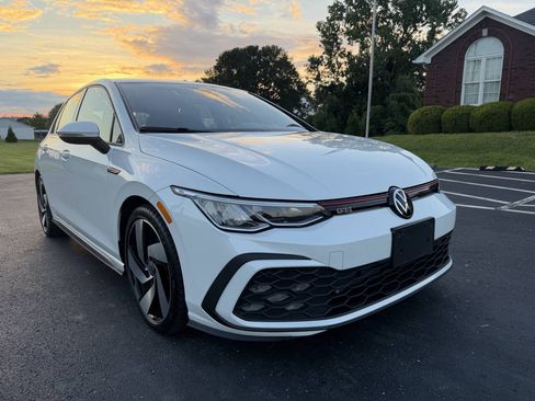Used 2022 Volkswagen GTI S FWD image 9